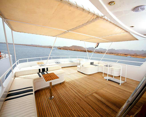Mitteldeck auf der M/Y Carlton Tauchen Yacht in Sharm el Sheikh Ägypten
